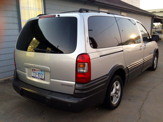 Pontiac Montana 2003 photo 2