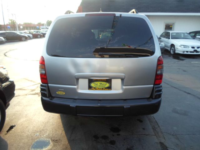 Pontiac Montana 2004 photo 2