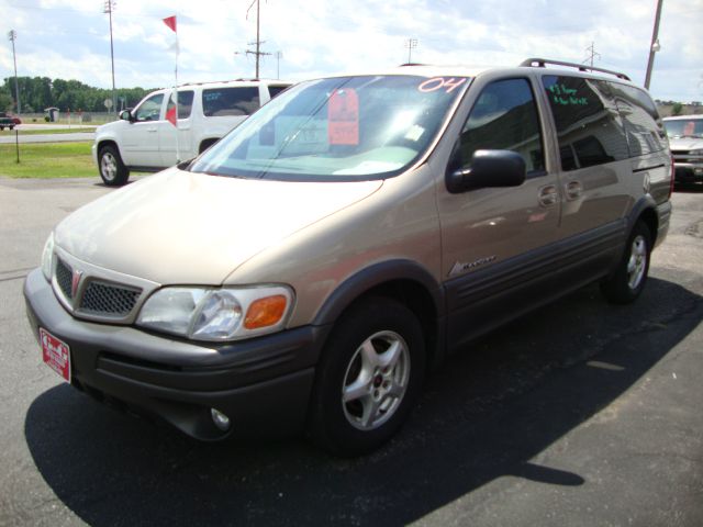 Pontiac Montana 2004 photo 1