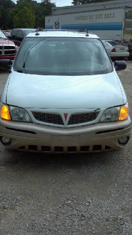 Pontiac Montana 2004 photo 2