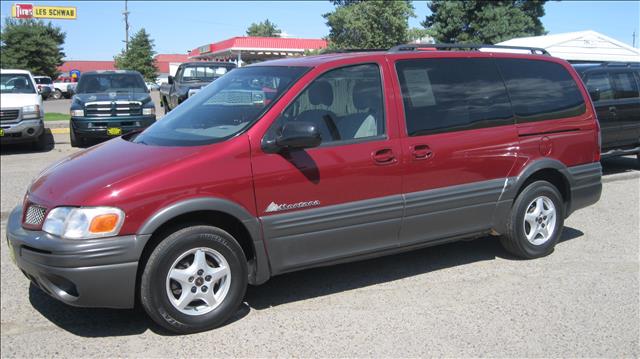 Pontiac Montana 2004 photo 2