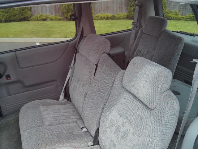 Pontiac Montana 4WD Crew Cab 167 LTZ MiniVan