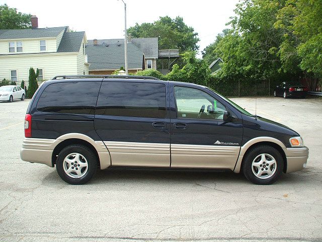 Pontiac Montana 2004 photo 4