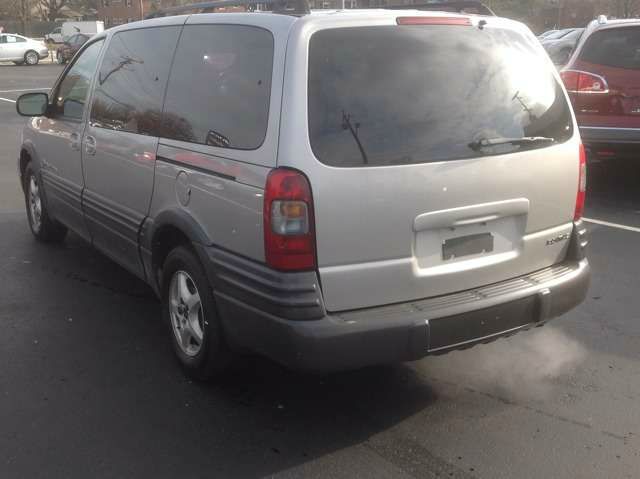 Pontiac Montana 2005 photo 2