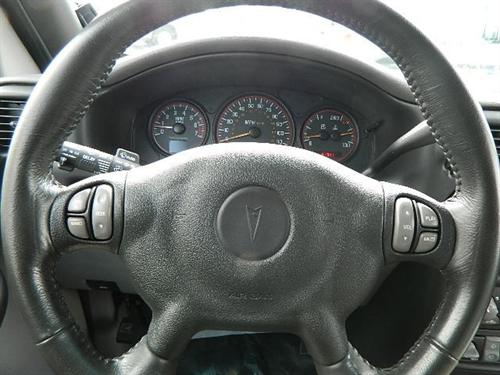 Pontiac Montana 2005 photo 2