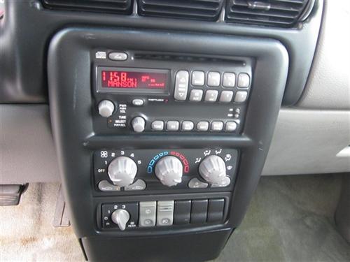 Pontiac Montana 2005 photo 1