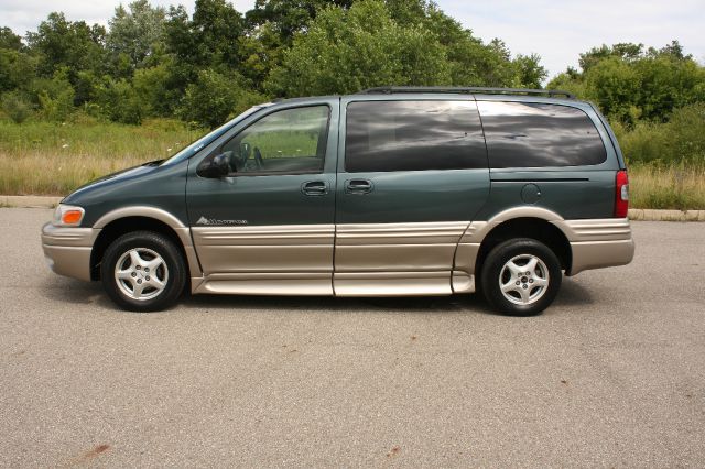 Pontiac Montana 2005 photo 3