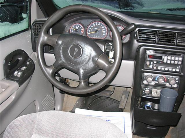 Pontiac Montana 2005 photo 2