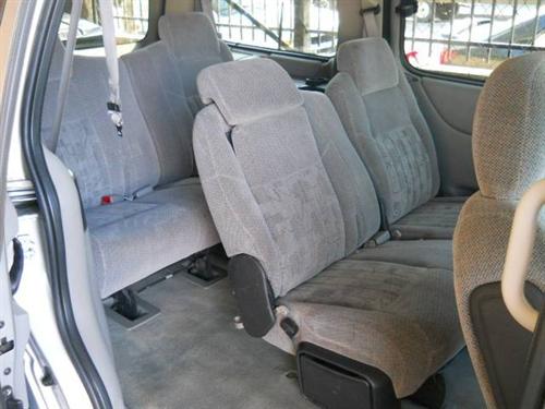 Pontiac Montana 2005 photo 2