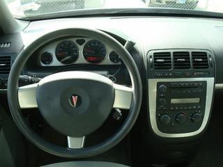 Pontiac Montana SV6 2005 photo 2