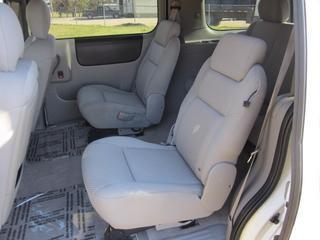 Pontiac Montana SV6 2005 photo 2