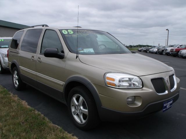 Pontiac Montana SV6 2005 photo 2