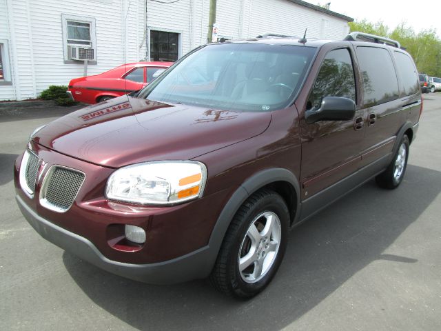 Pontiac Montana SV6 2006 photo 2