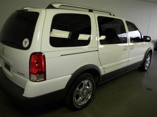 Pontiac Montana SV6 2006 photo 2