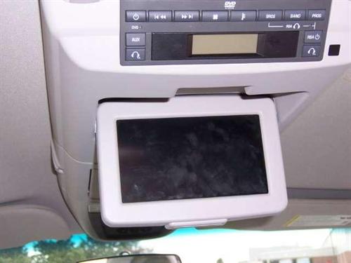 Pontiac Montana SV6 2006 photo 2