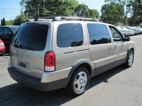 Pontiac Montana SV6 2006 photo 2