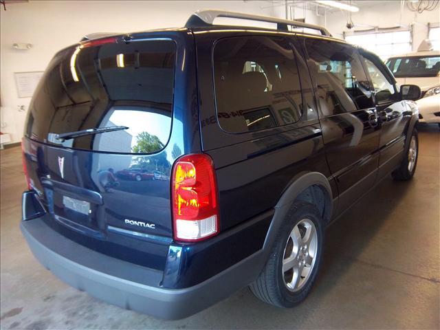 Pontiac Montana SV6 2006 photo 2