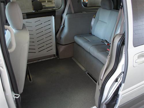 Pontiac Montana SV6 2006 photo 2