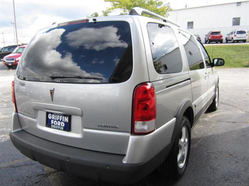 Pontiac Montana SV6 2006 photo 2