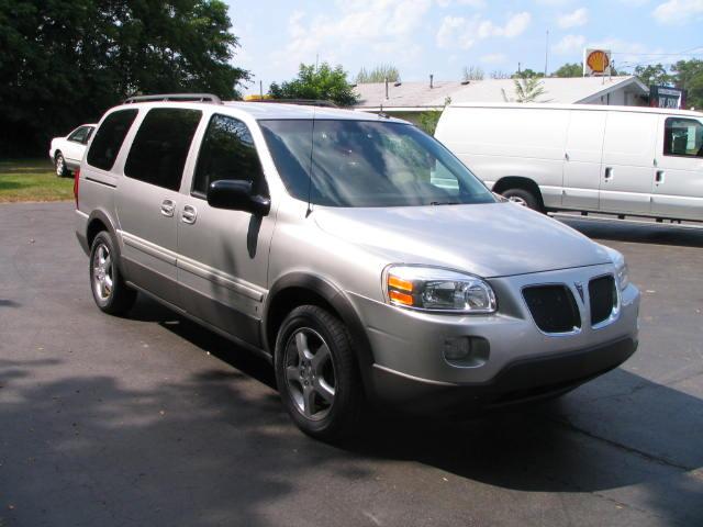 Pontiac Montana SV6 2007 photo 2