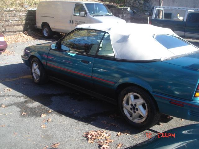 Pontiac Sunbird 1993 photo 1
