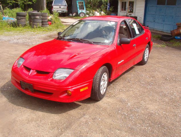 Pontiac Sunbird 2002 photo 1
