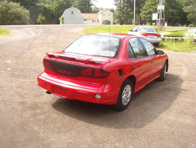 Pontiac Sunbird 2002 photo 4