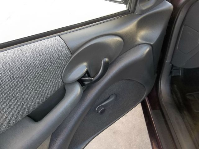 Pontiac Sunfire 1997 photo 11