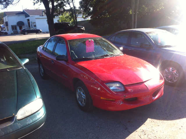 Pontiac Sunfire Sport -5 Speed-stick-4x4 Sedan