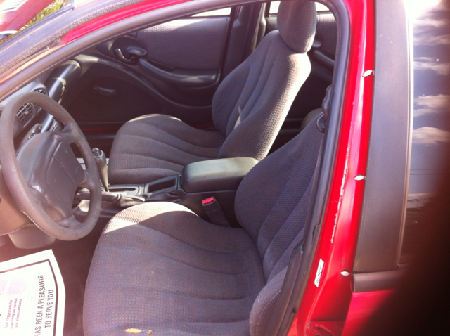 Pontiac Sunfire 2000 photo 2