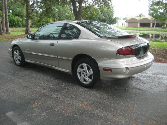 Pontiac Sunfire 2000 photo 1