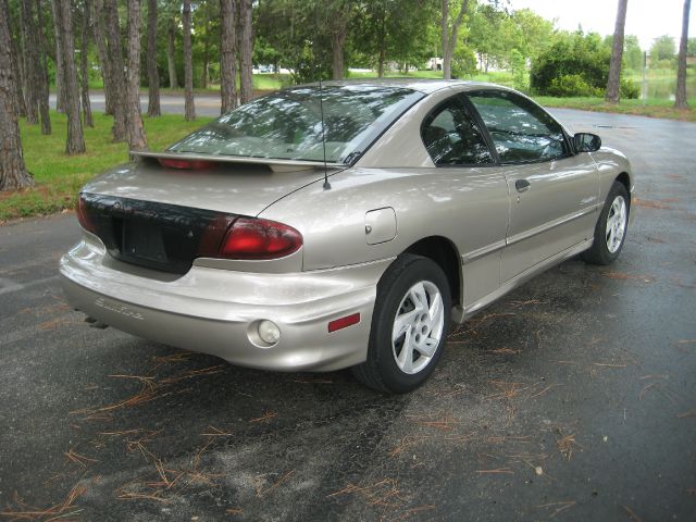 Pontiac Sunfire 2000 photo 3