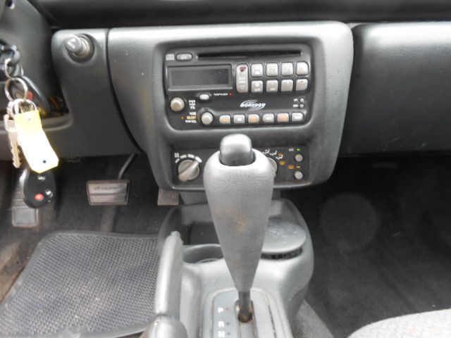 Pontiac Sunfire 2000 photo 1