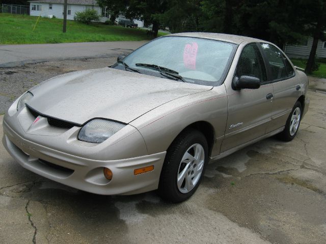 Pontiac Sunfire 2000 photo 2