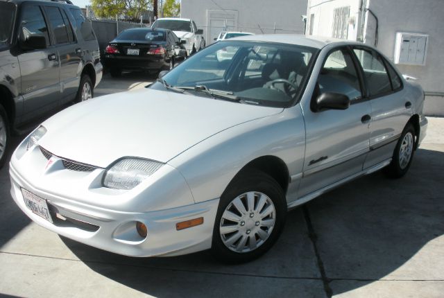 Pontiac Sunfire 2000 photo 1