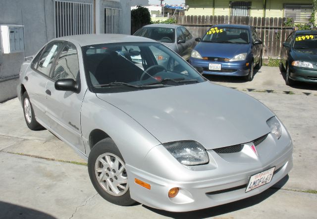 Pontiac Sunfire 2000 photo 2