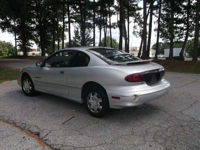 Pontiac Sunfire 2001 photo 2