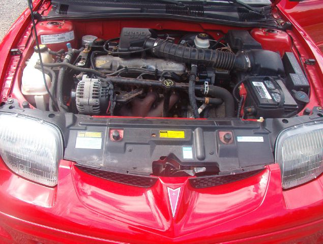 Pontiac Sunfire 2001 photo 2