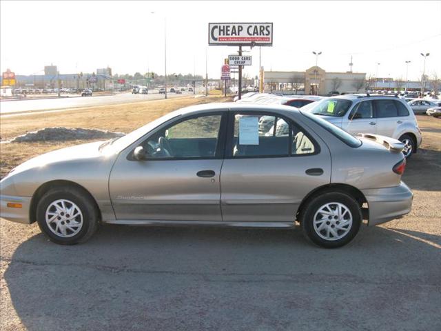 Pontiac Sunfire SE Sedan