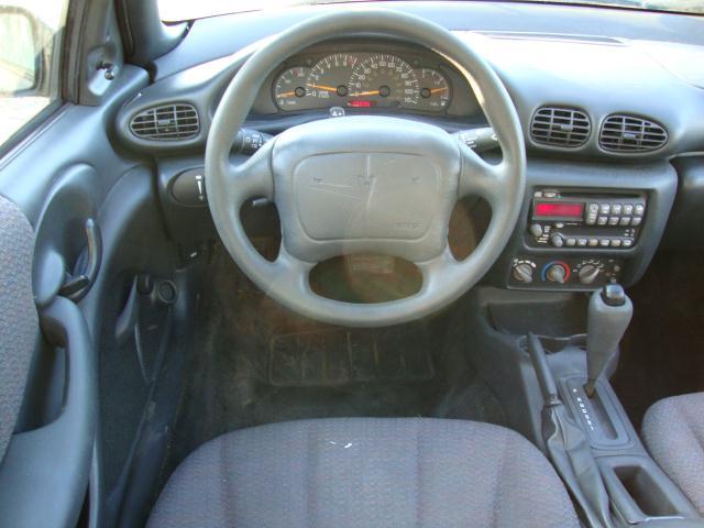 Pontiac Sunfire 2001 photo 2