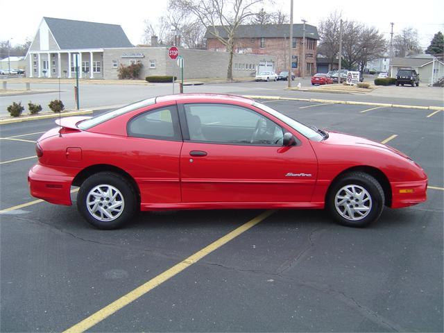 Pontiac Sunfire 2001 photo 2