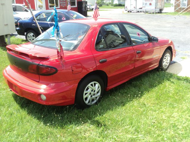 Pontiac Sunfire 2002 photo 2