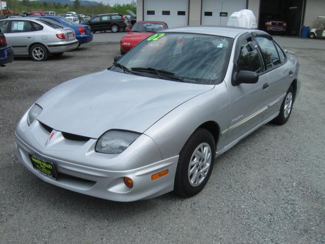 Pontiac Sunfire SE Sedan