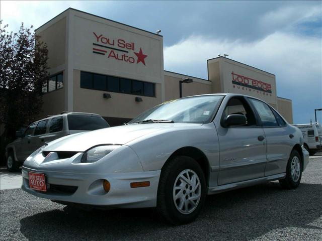 Pontiac Sunfire SE Sedan