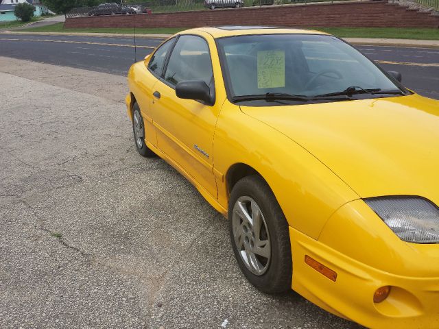 Pontiac Sunfire 2002 photo 2