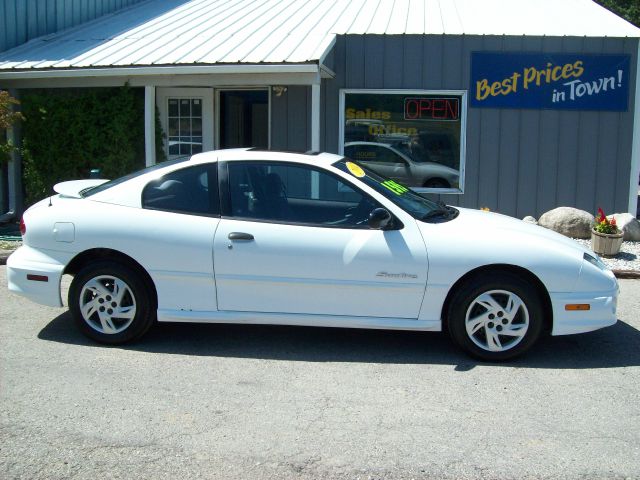 Pontiac Sunfire 2002 photo 2