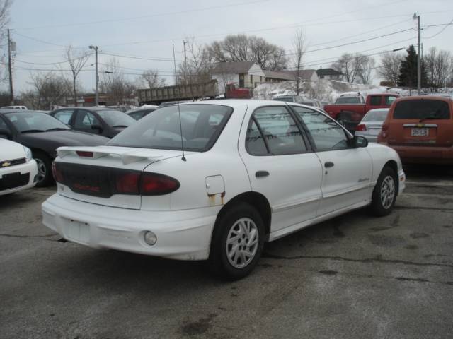 Pontiac Sunfire 2002 photo 1