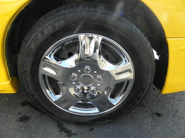 Pontiac Sunfire 2002 photo 2