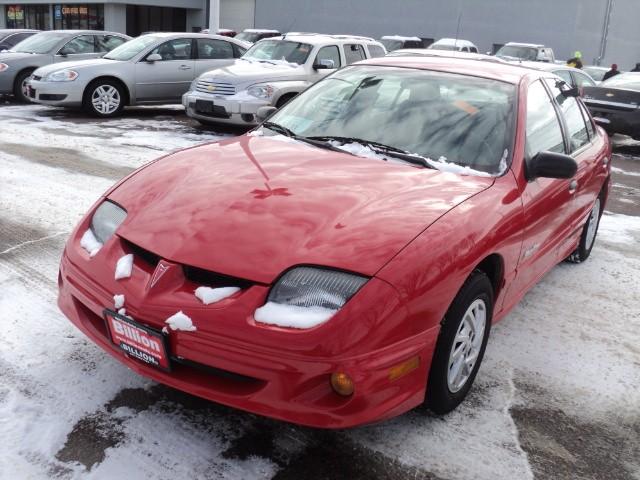 Pontiac Sunfire SE Sedan