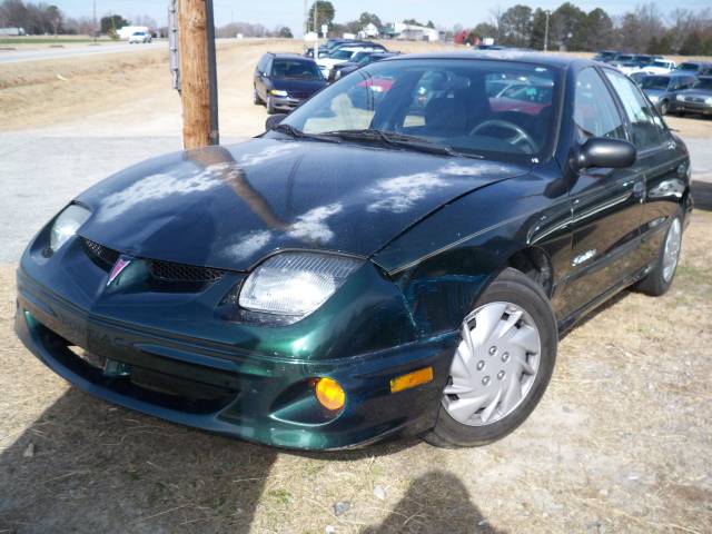 Pontiac Sunfire SE Sedan